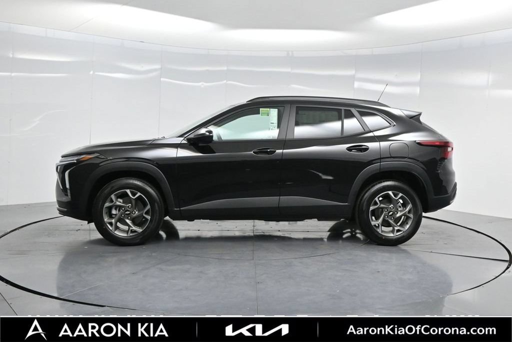 Used 2026 Chevrolet Trax LT w/ Sunroof Package FWD image 52