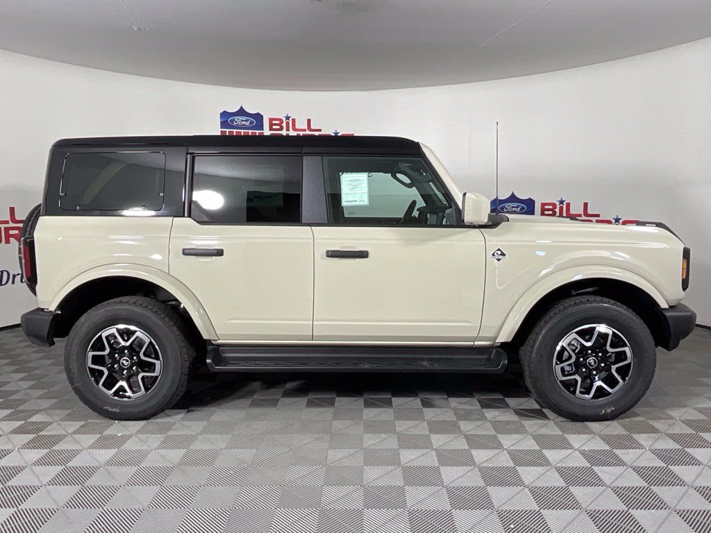 New 2026 Ford Bronco Outer Banks AWD/4WD image 2