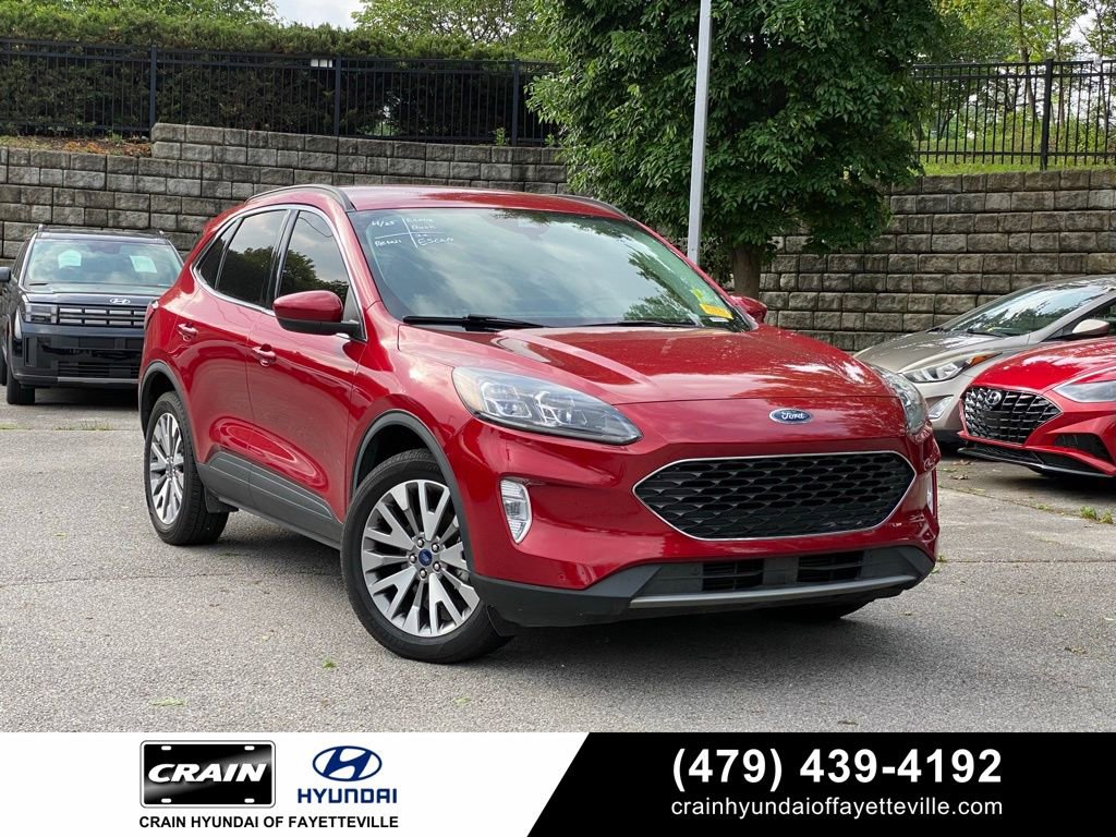 Used 2022 Ford Escape Titanium AWD/4WD image 1