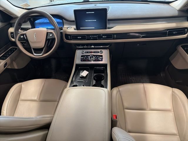 Used 2023 Lincoln Aviator AWD w/ Premium Package image 20