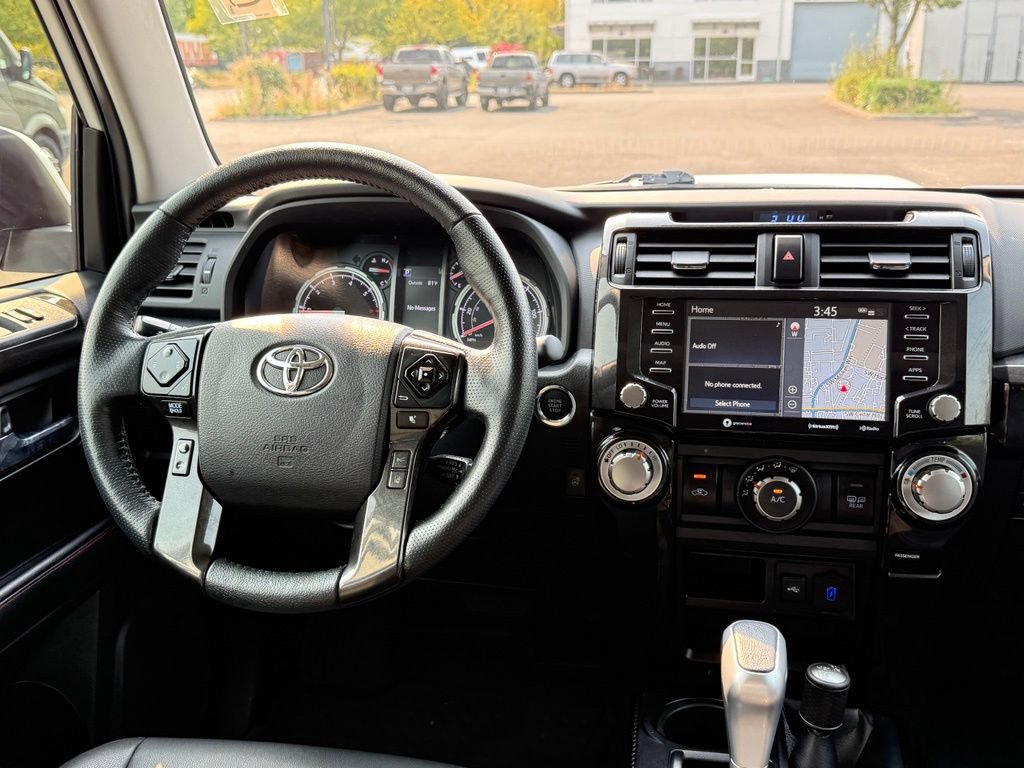 Used 2023 Toyota 4Runner TRD Off-Road Premium w/ Moonroof Package AWD/4WD image 28