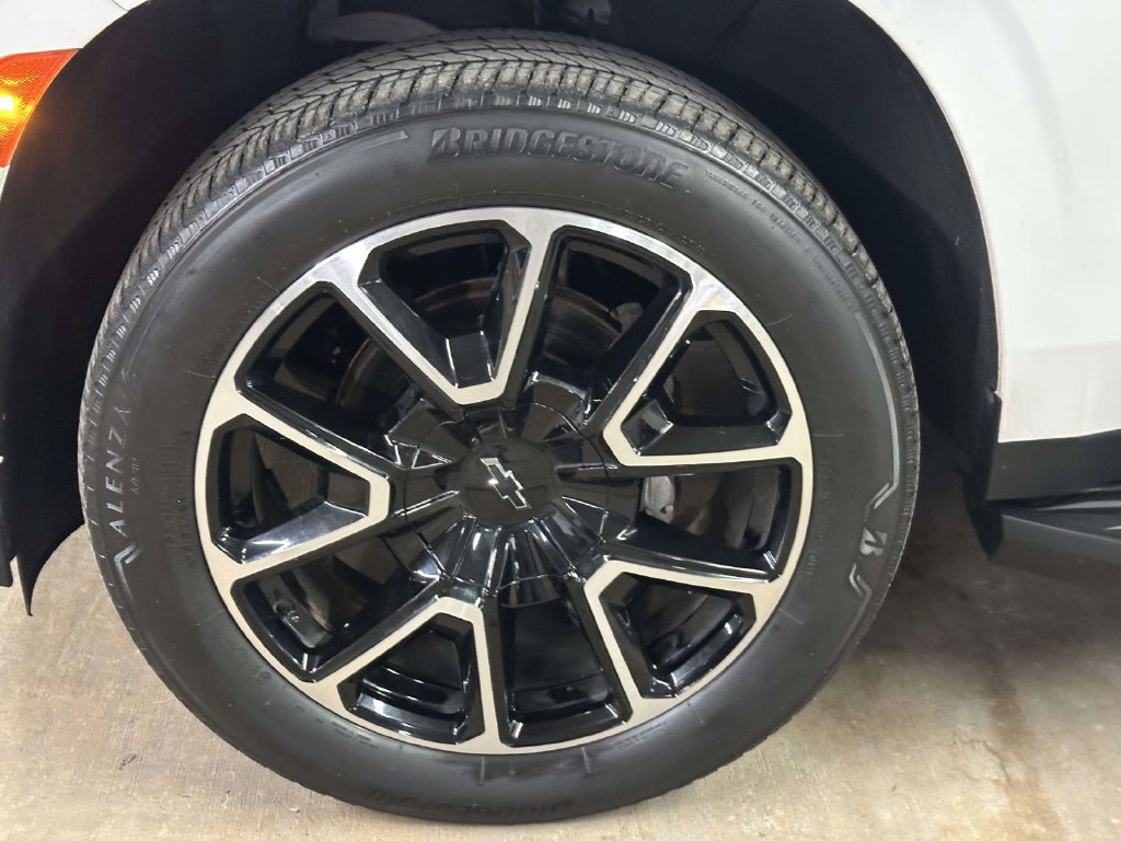Used 2022 Chevrolet Tahoe RST w/ Luxury Package AWD/4WD image 10