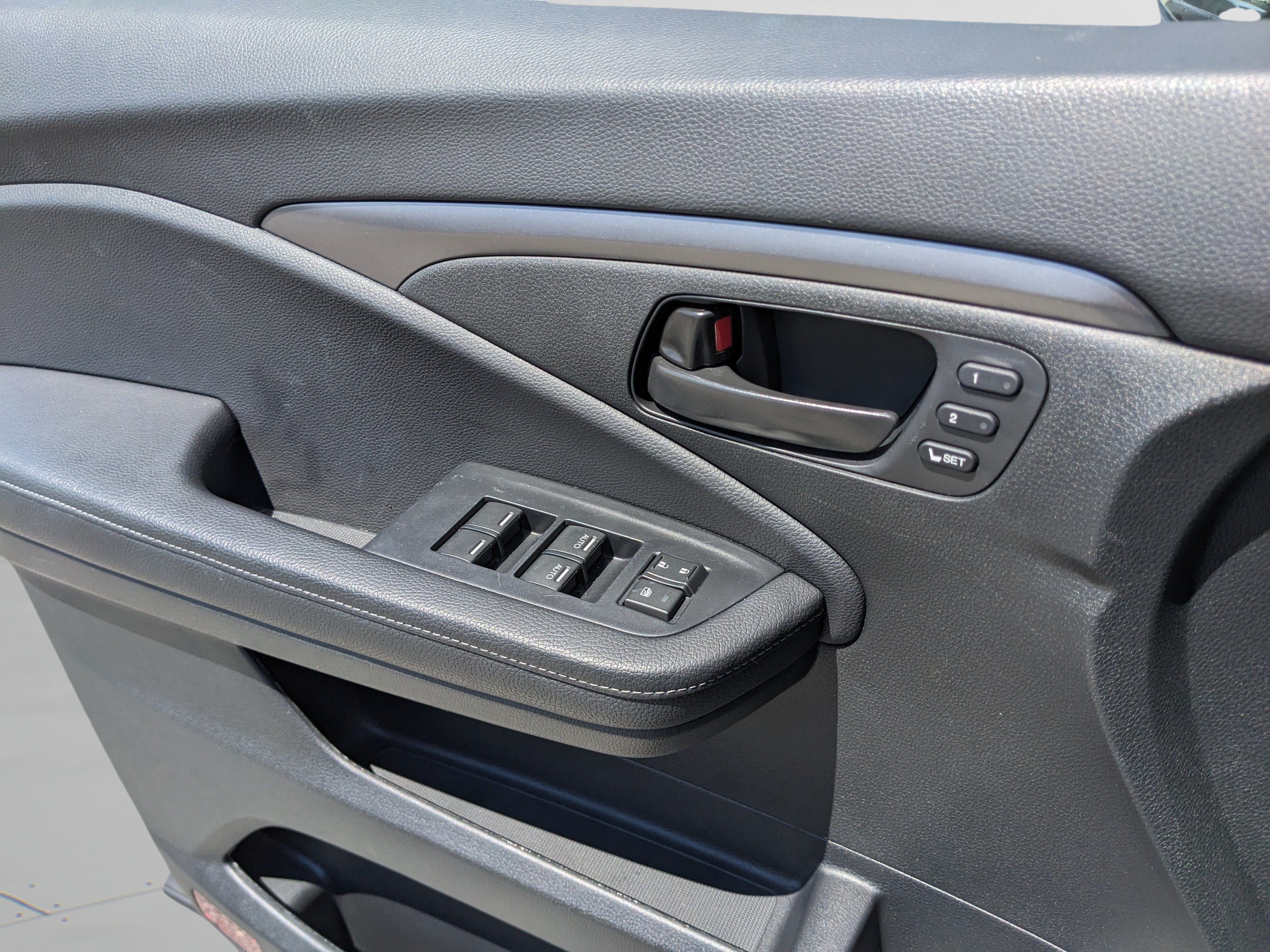 Used 2025 Honda Passport EX-L image 20