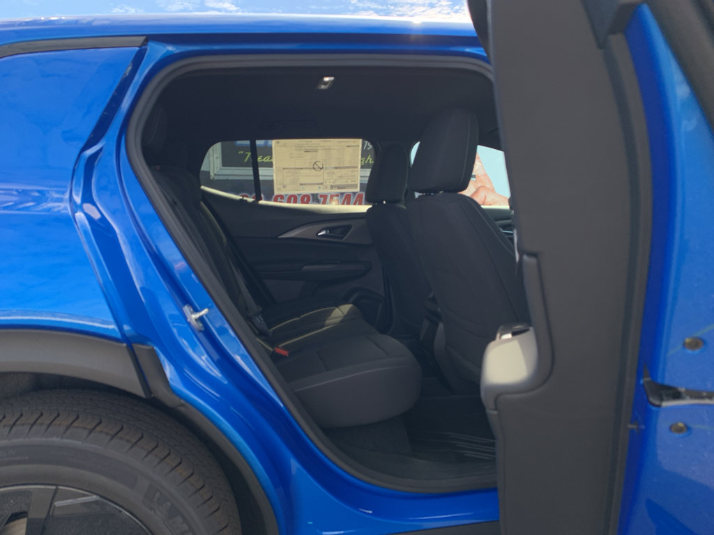 New 2026 Chevrolet Equinox EV LT image 26