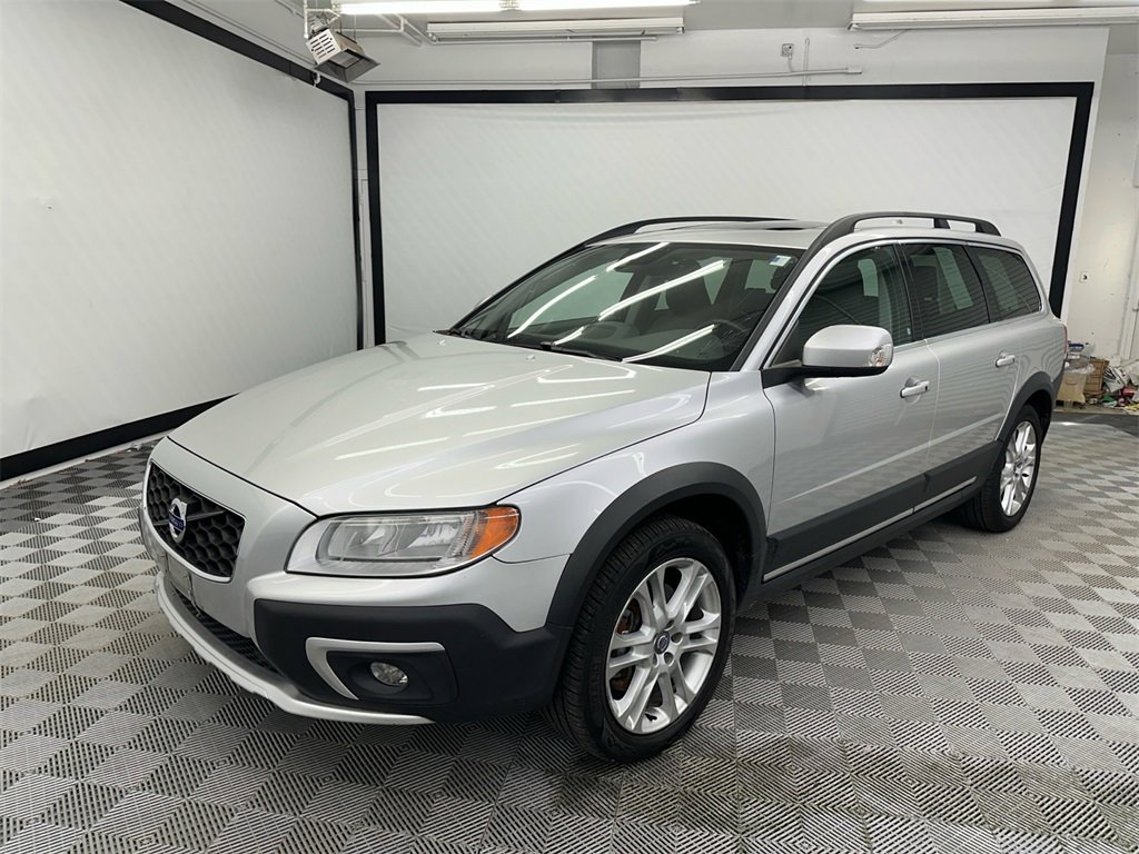 Used 2016 Volvo XC70 T5 Premier w/ Proximity Package