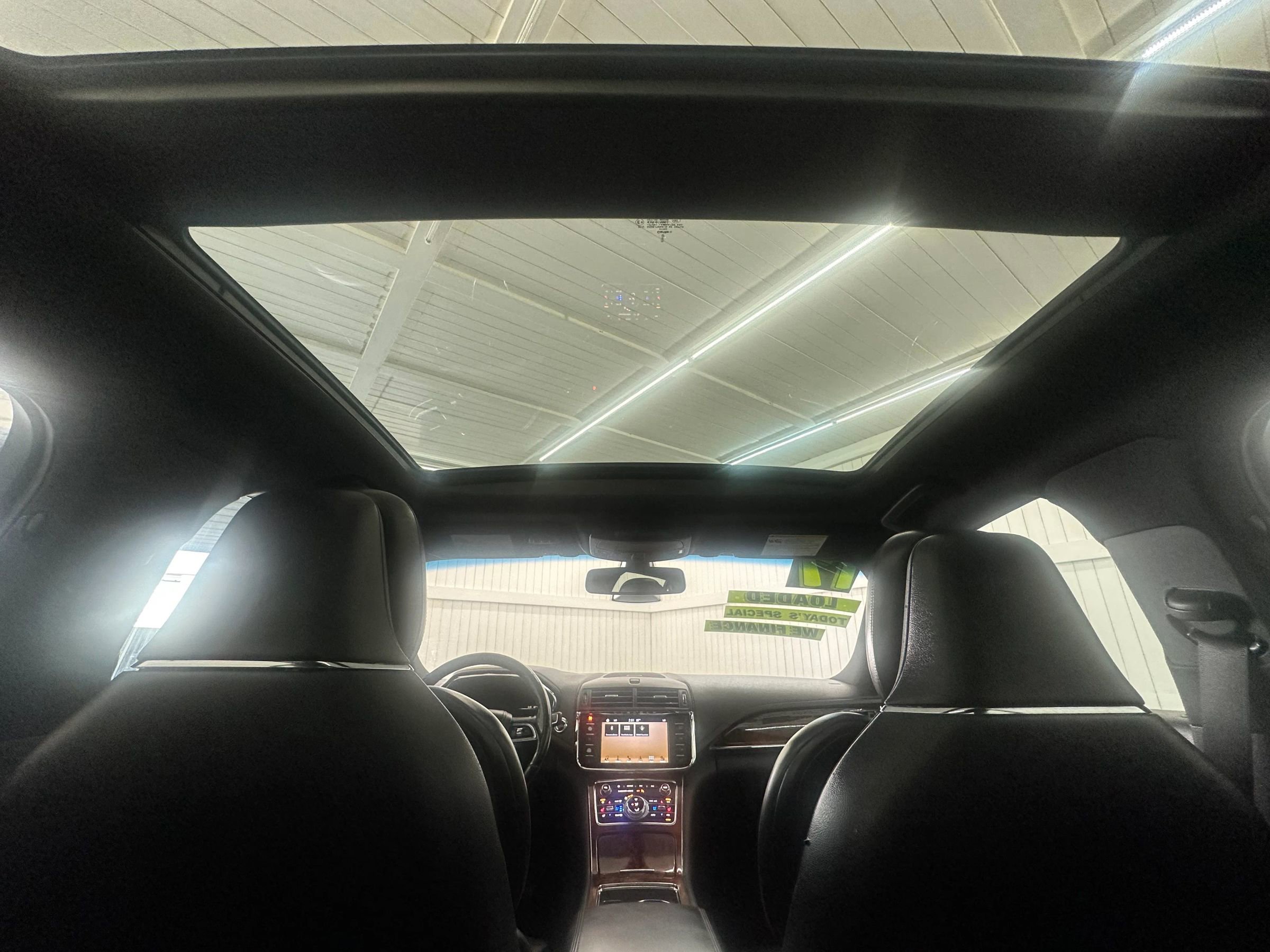 Used 2017 Lincoln Continental Reserve w/ Technology Package image 15