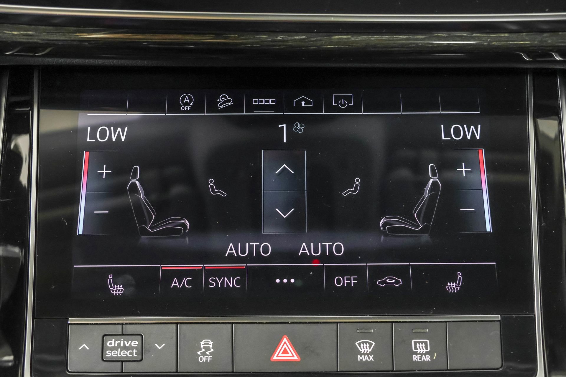 Used 2023 Audi Q7 3.0T Premium w/ Convenience Package image 33