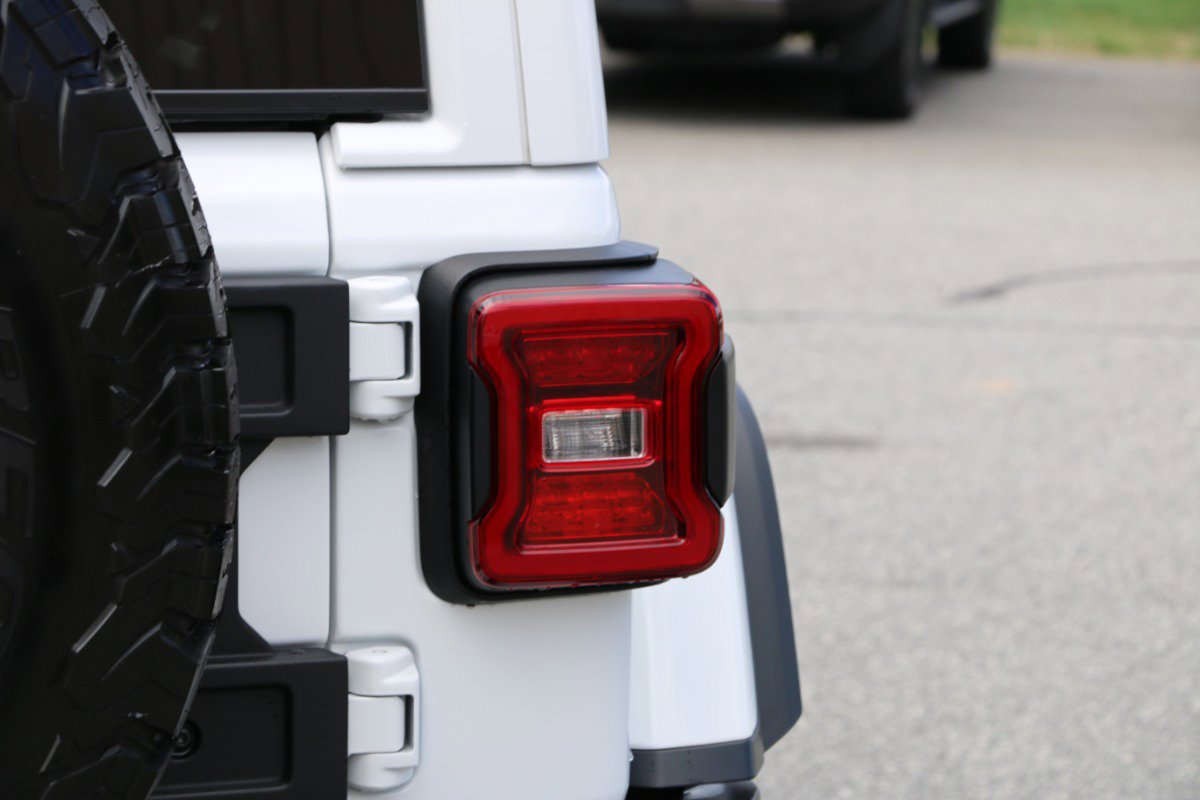 Used 2024 Jeep Wrangler Unlimited Rubicon 392 AWD/4WD image 6