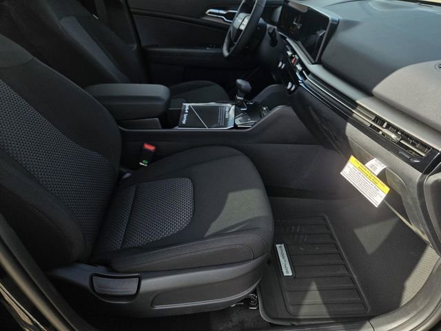 New 2026 Kia Sportage LX w/ LX Convenience Package FWD image 9