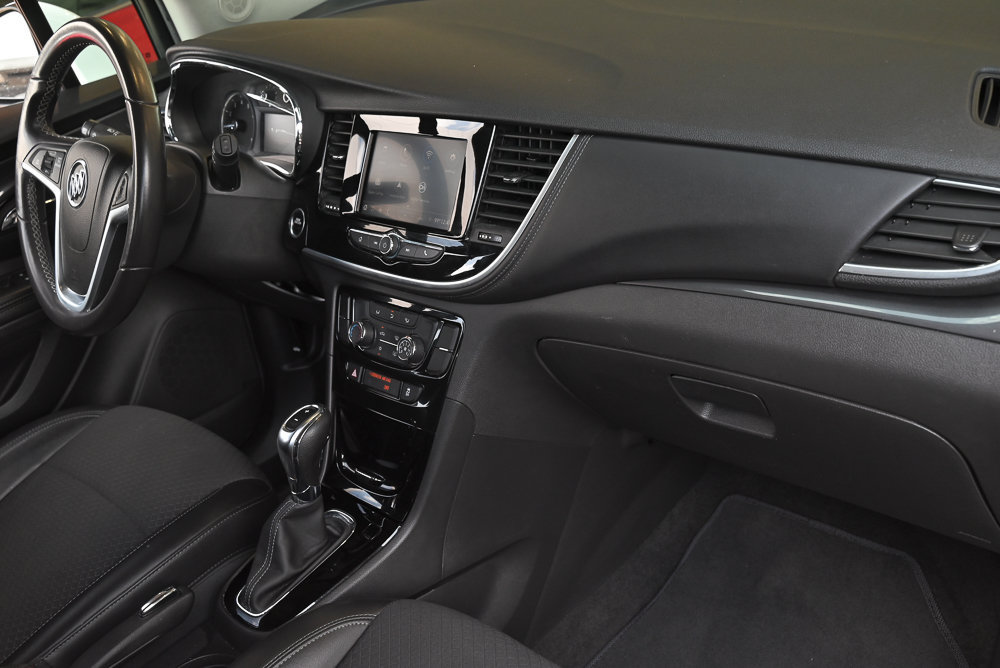 Used 2022 Buick Encore Preferred w/ Safety Package FWD image 18