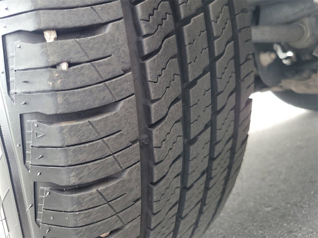 Used 2022 Ford Expedition Max Limited image 32