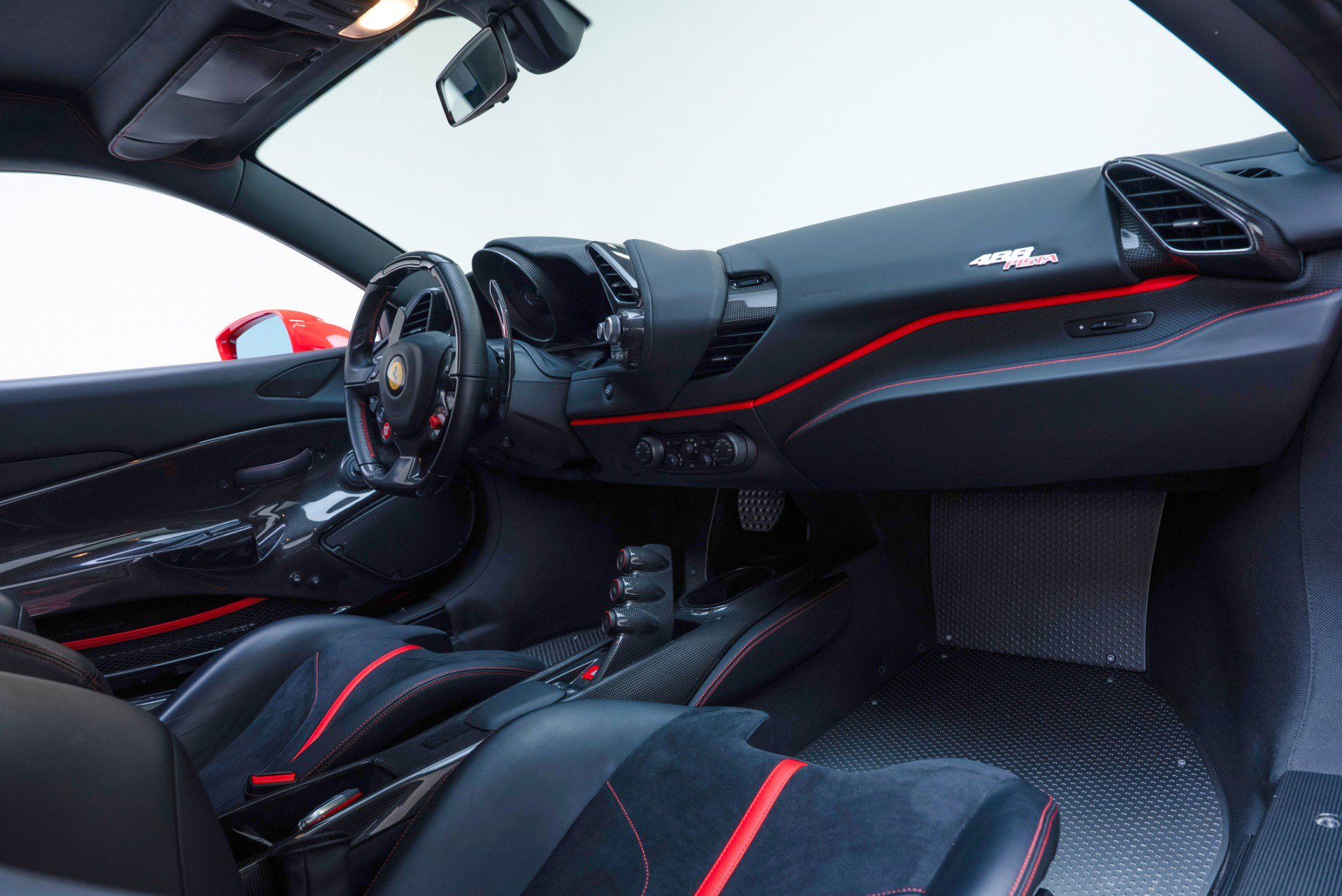 Used 2020 Ferrari 488 Pista Coupe RWD image 61