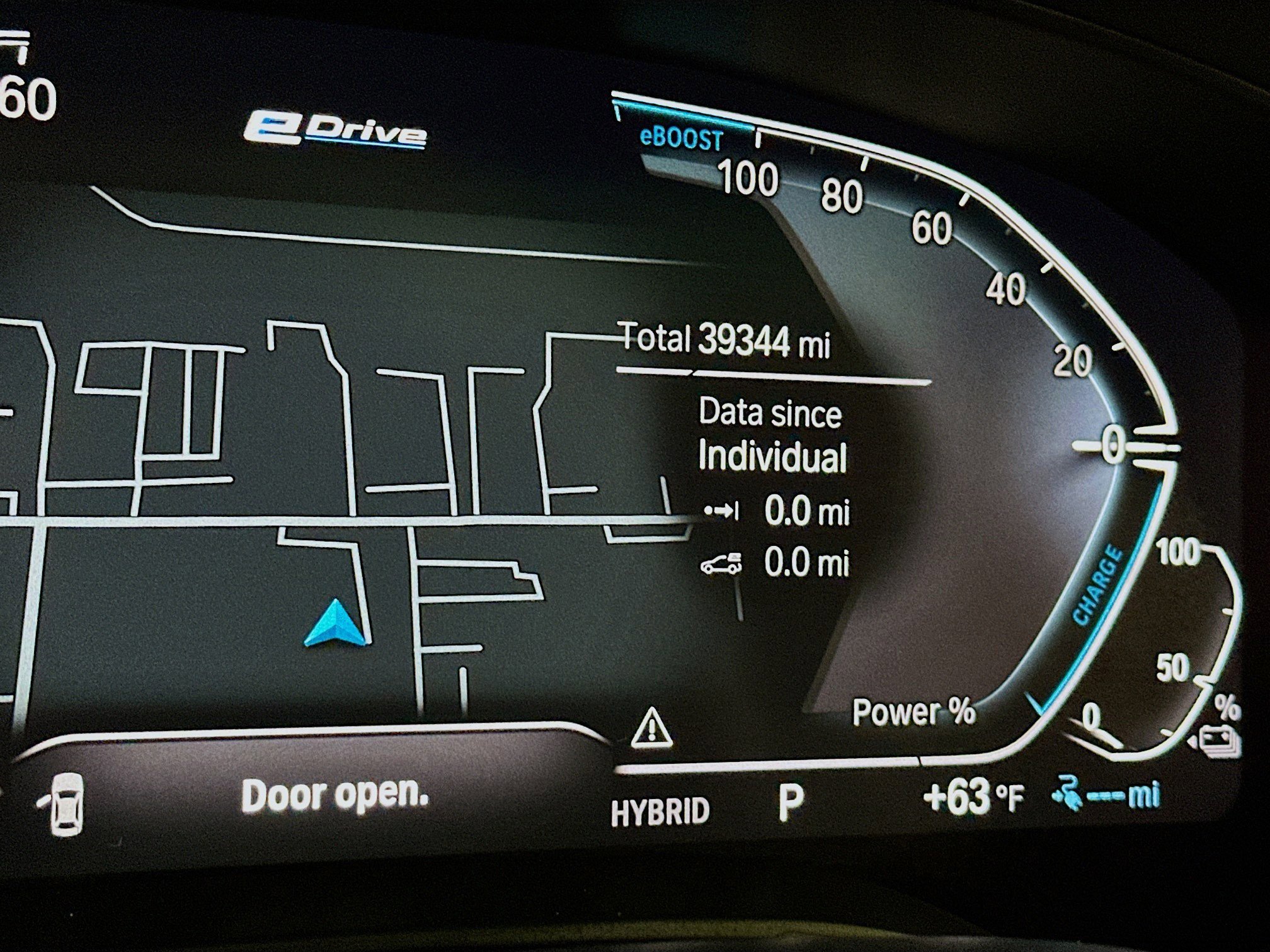 Used 2022 BMW 530e xDrive w/ Premium Package image 9