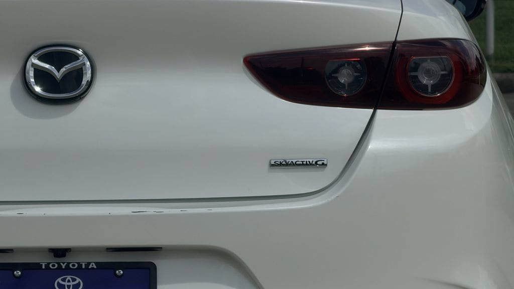 Used 2025 MAZDA MAZDA3 s FWD image 10