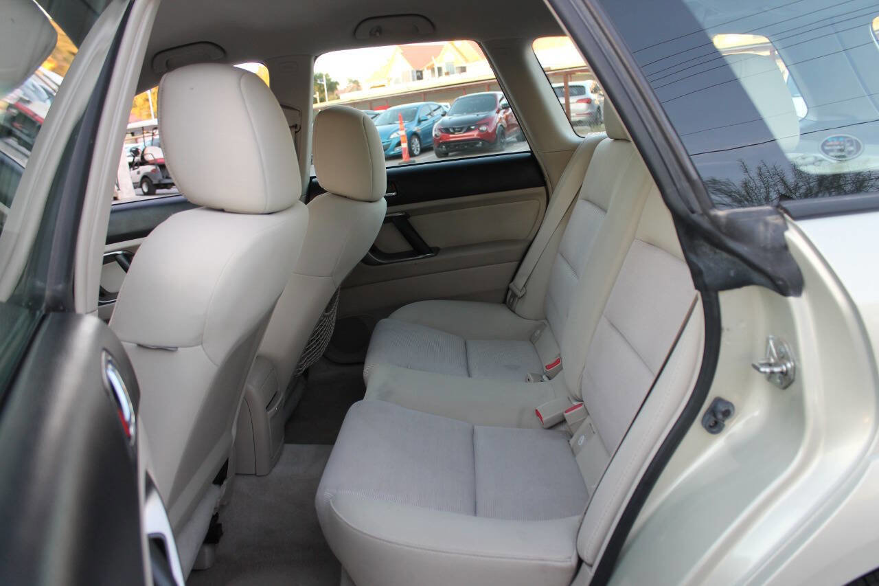 Used 2007 Subaru Outback 2.5i L.L. Bean image 23
