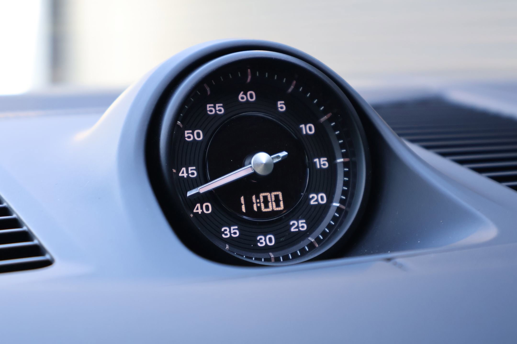 Used 2025 Porsche Cayenne S image 22