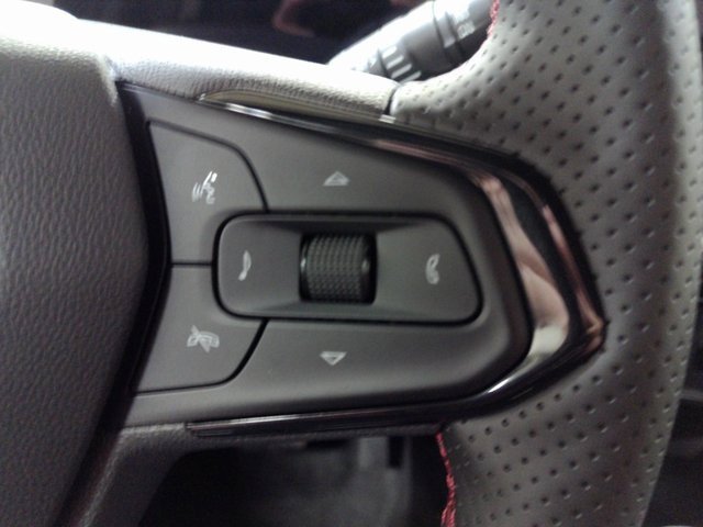 New 2025 Chevrolet Trax RS image 18