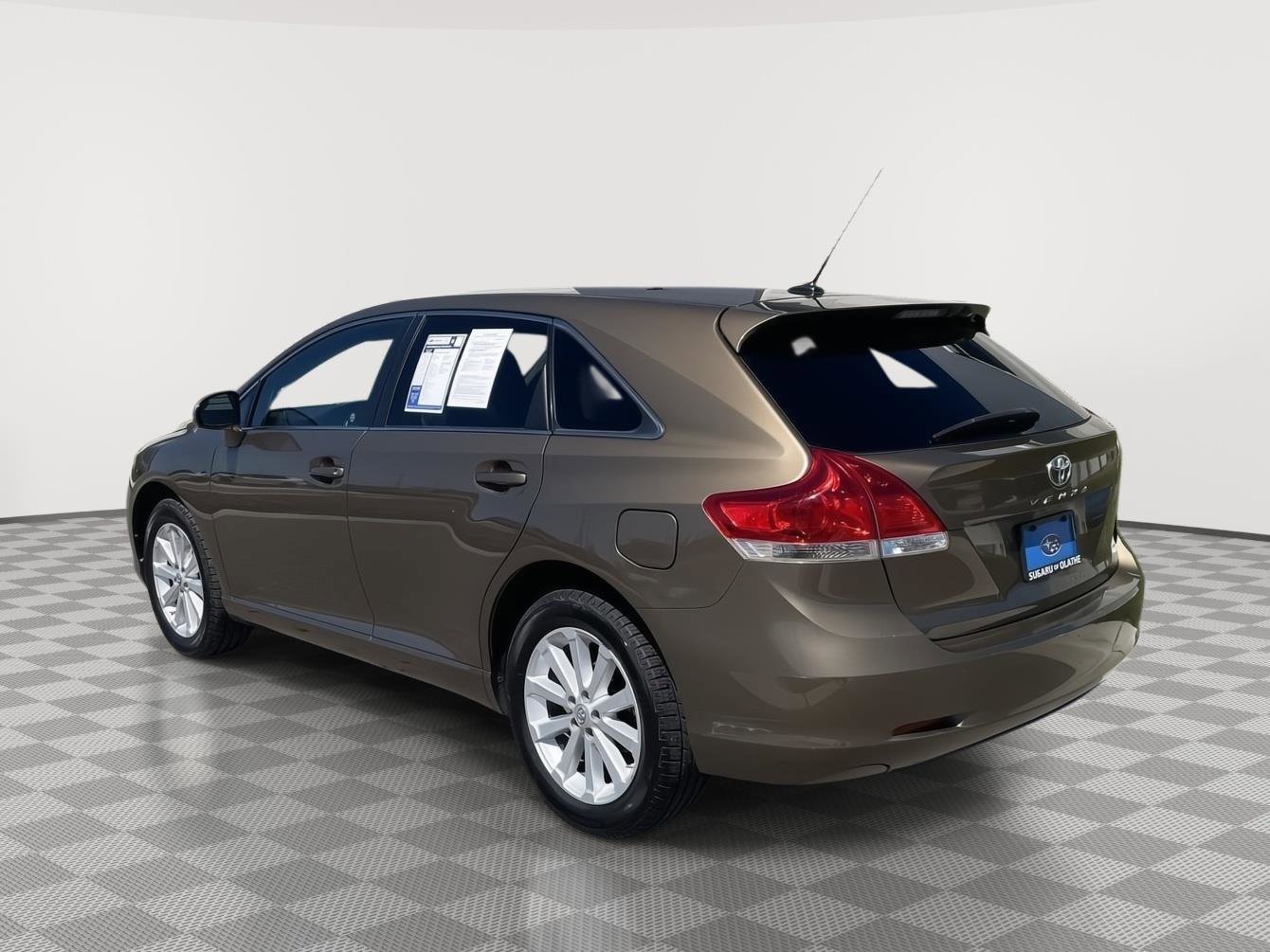 Used 2012 Toyota Venza LE FWD image 6