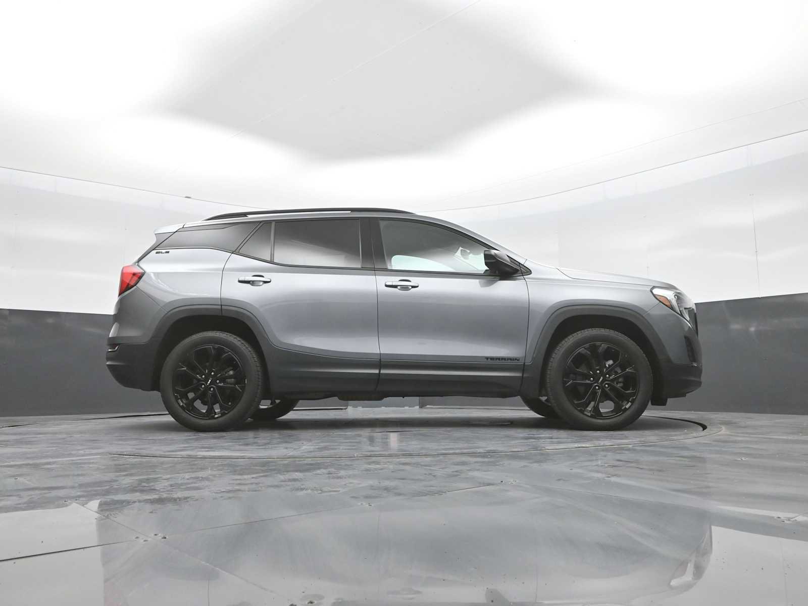Used 2021 GMC Terrain SLE w/ Driver Convenience Package AWD/4WD image 41