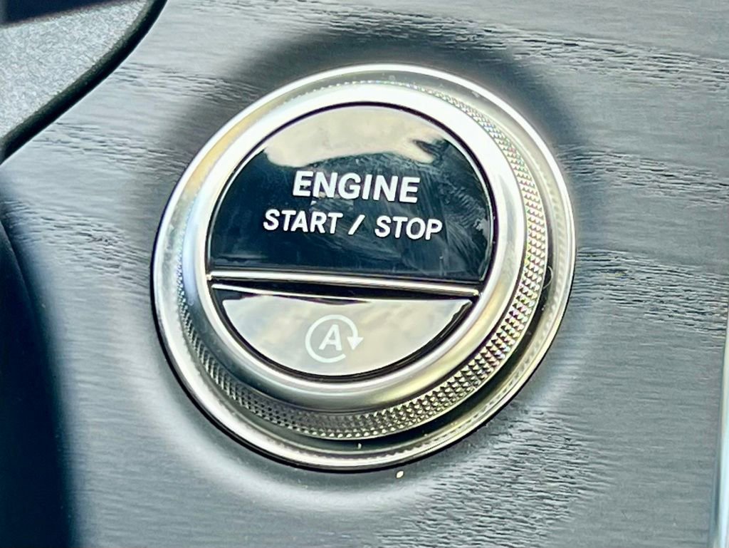Certified 2025 Mercedes-Benz E 350 4MATIC Sedan image 28