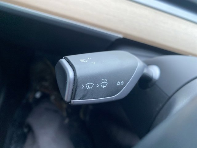 Used 2018 Tesla Model 3 Long Range image 14