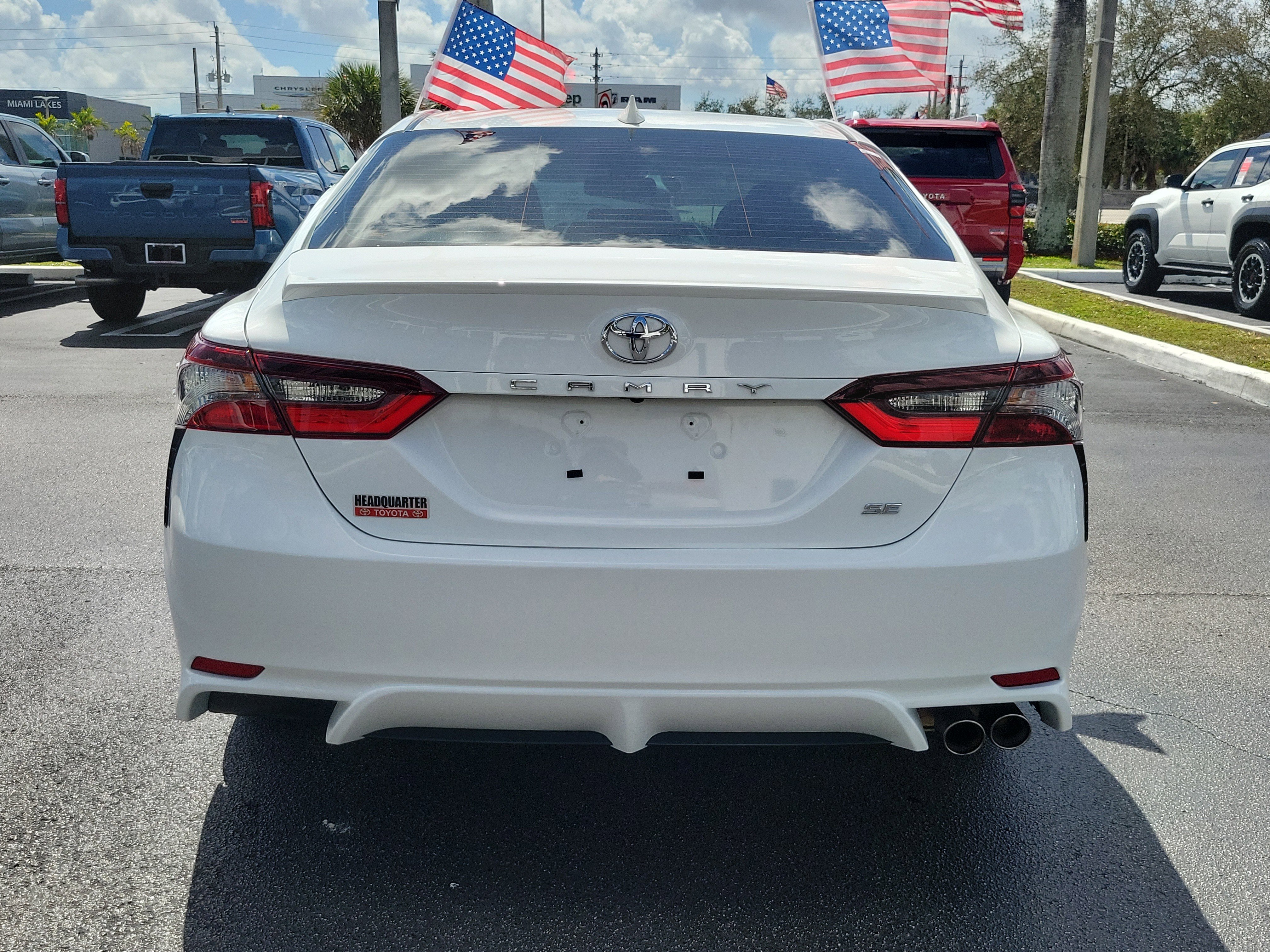 Used 2023 Toyota Camry SE w/ Convenience Package FWD image 10
