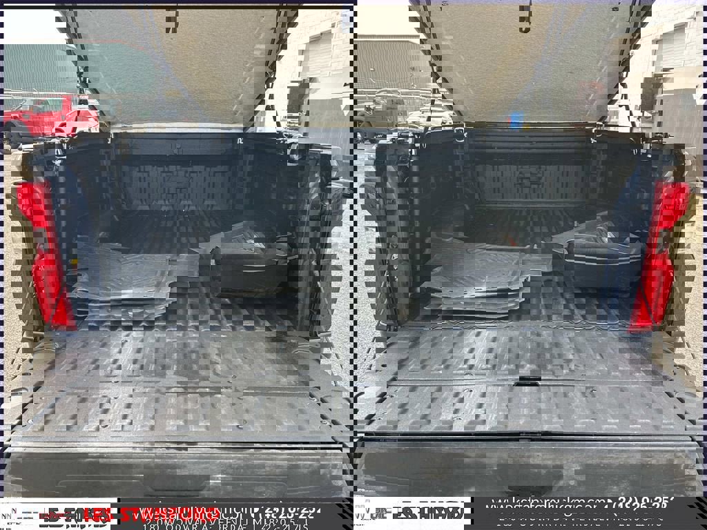 Used 2022 Chevrolet Silverado 2500 LTZ w/ LTZ Premium Package image 11