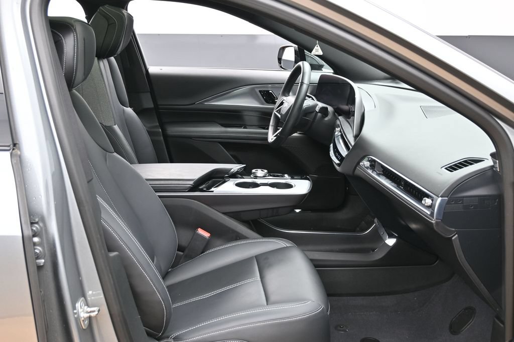 Used 2024 Cadillac Lyriq Tech RWD image 16