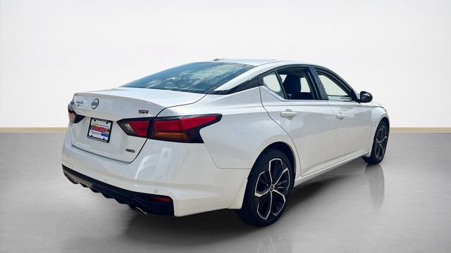Used 2024 Nissan Altima 2.5 SR w/ SR Premium Package AWD/4WD image 3