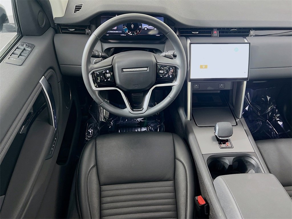Used 2024 Land Rover Discovery Sport S image 24