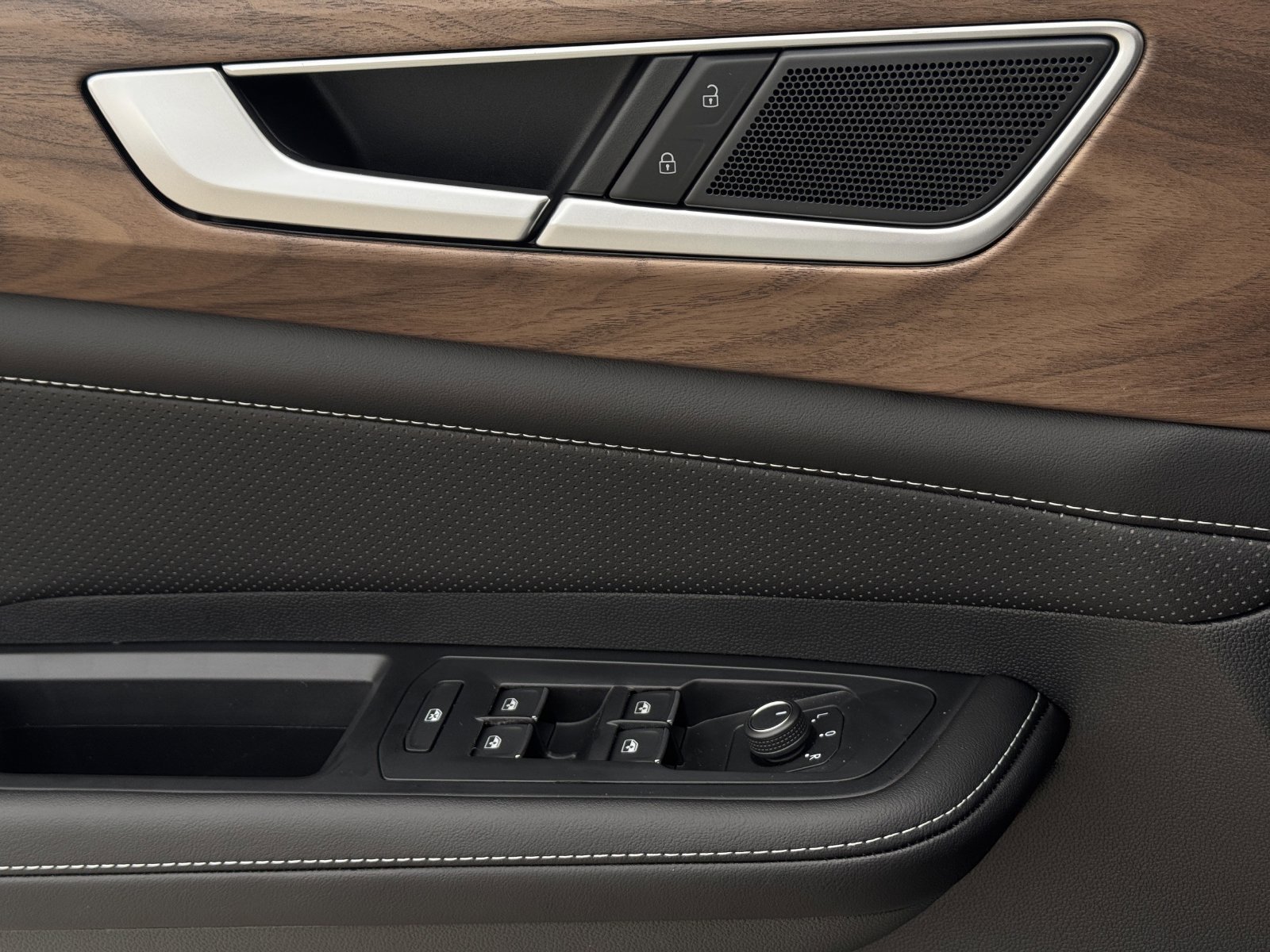 New 2026 Volkswagen Atlas SE FWD image 20