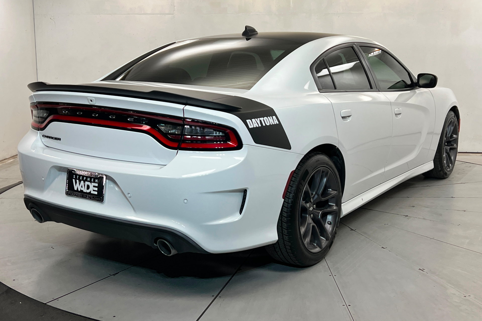 Used 2023 Dodge Charger R/T w/ Daytona Edition Group RWD image 5