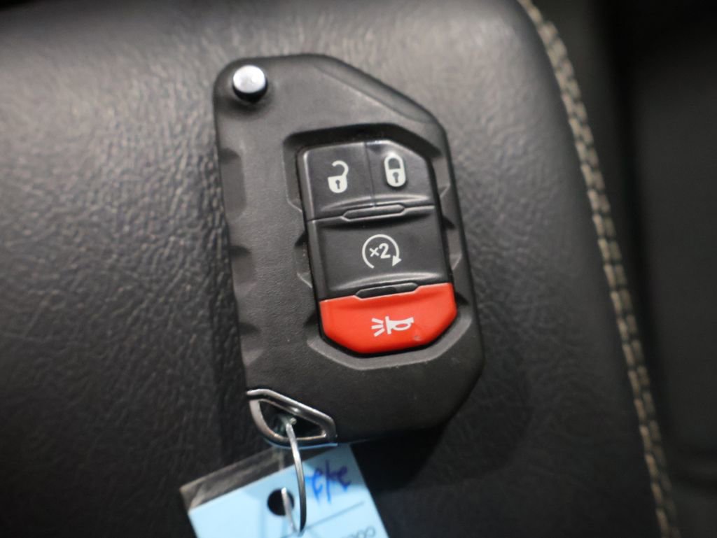 Used 2022 Jeep Gladiator Overland w/ Cold Weather Group image 25