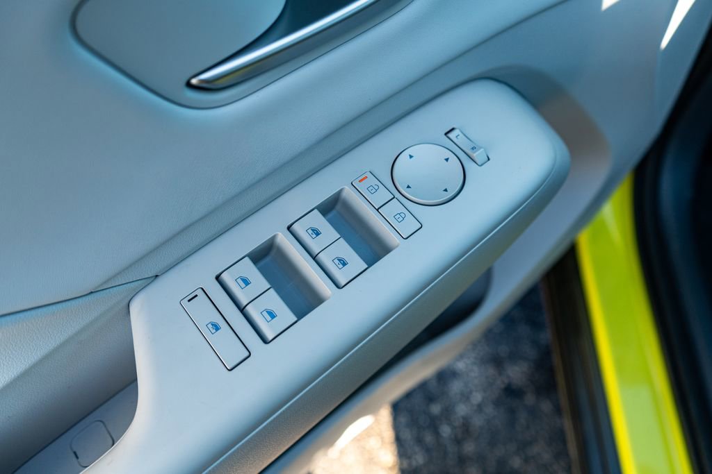 New 2026 Hyundai Kona SEL Premium image 19