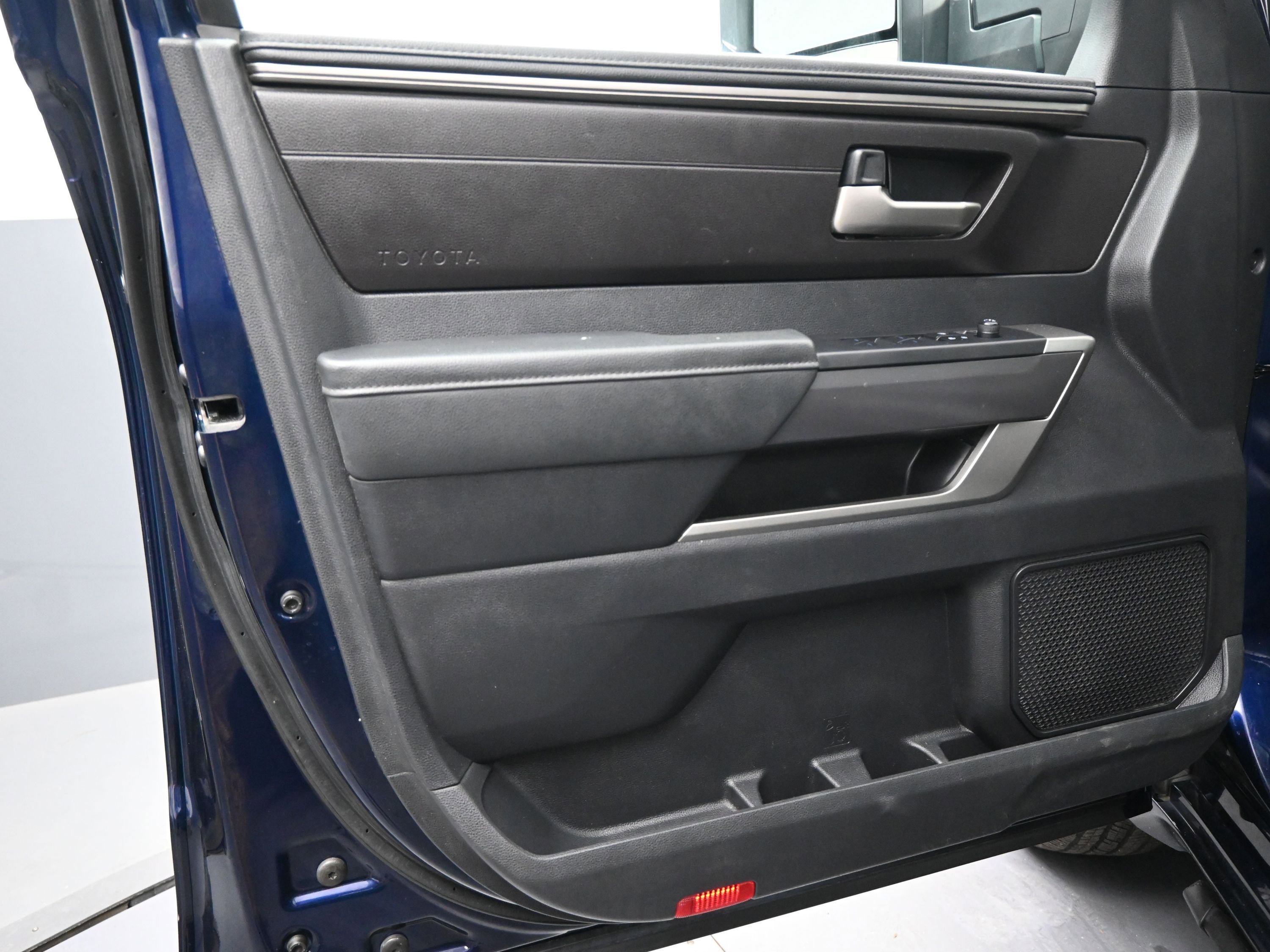 Used 2023 Toyota Tundra SR5 w/ SR5 Premium Package image 15