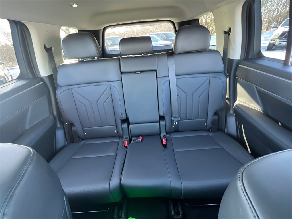 Used 2025 Hyundai Santa Fe XRT w/ Tow & Go Package image 29