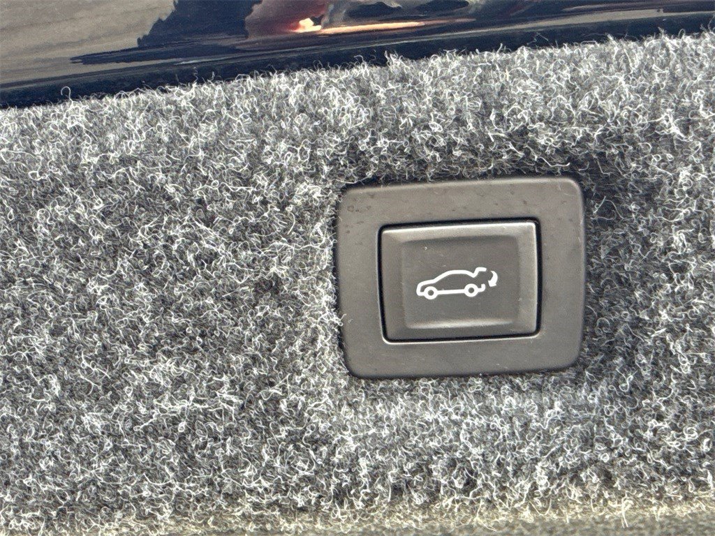 Used 2018 Cadillac CT6 Luxury image 16