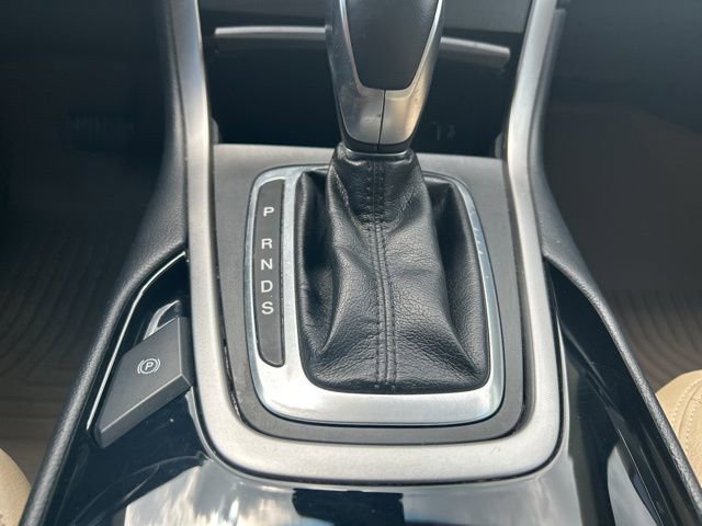 Used 2018 Ford Edge SEL FWD image 31