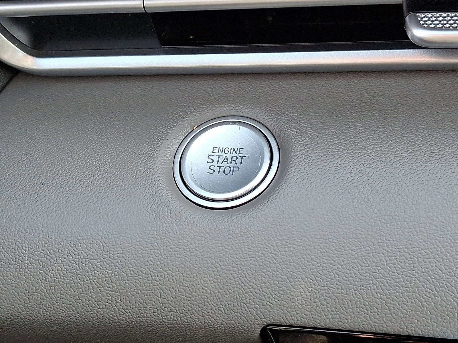 Used 2025 Hyundai Elantra Sport image 22