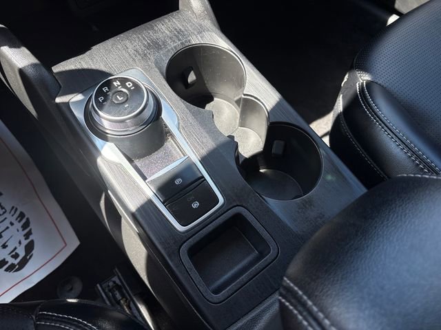 Used 2025 Ford Escape Platinum AWD/4WD image 17