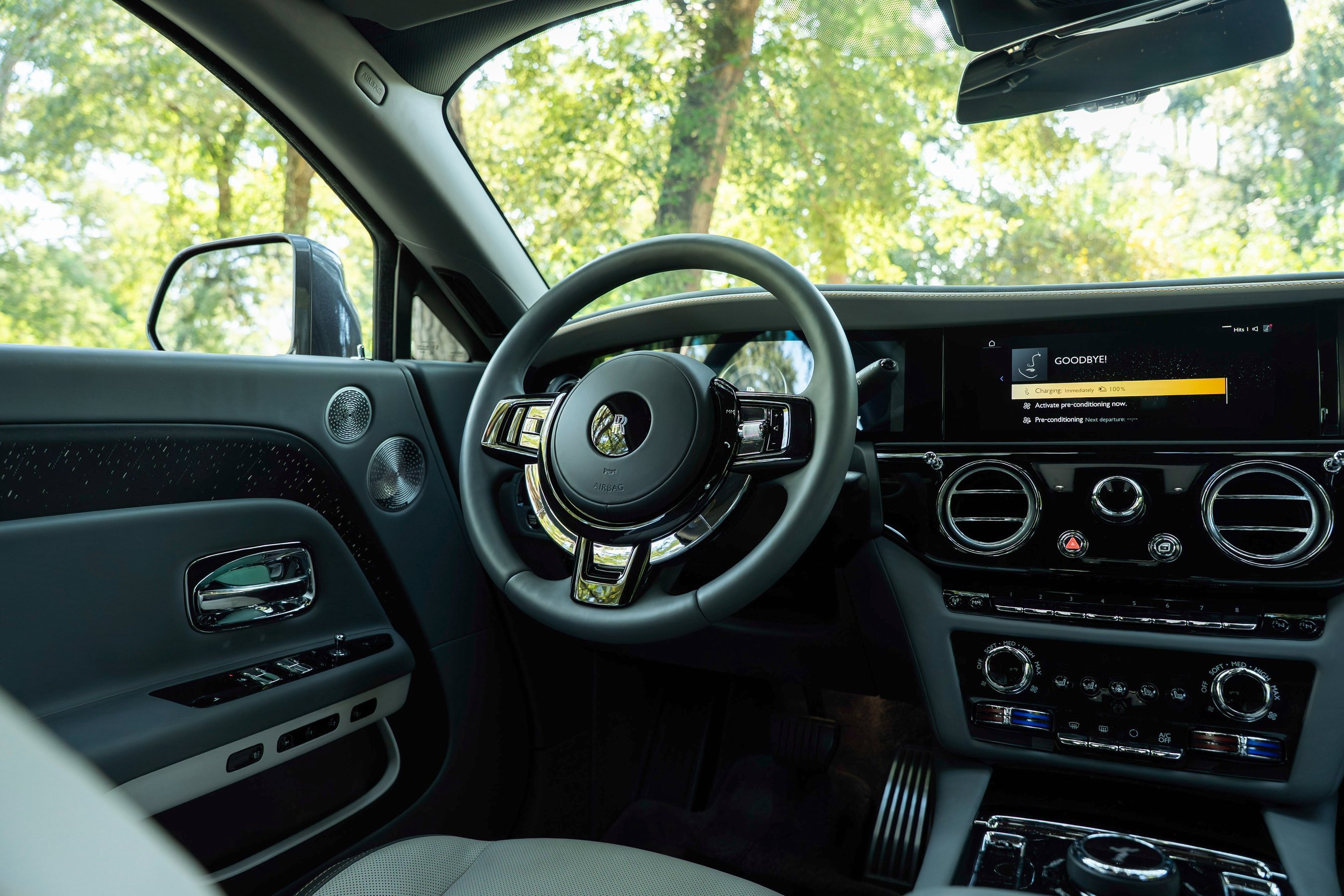 Used 2025 Rolls-Royce Spectre w/ Spectre Launch Package image 28