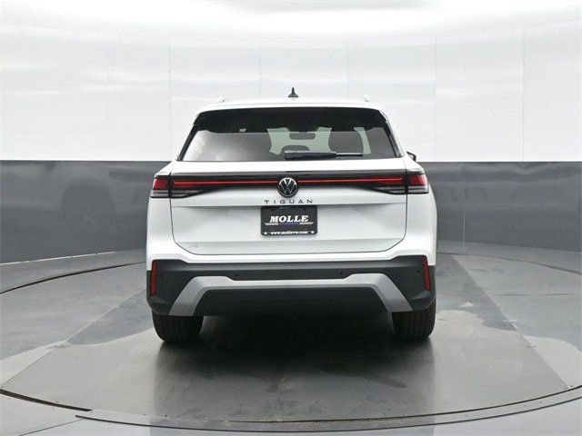 New 2026 Volkswagen Tiguan SE image 6