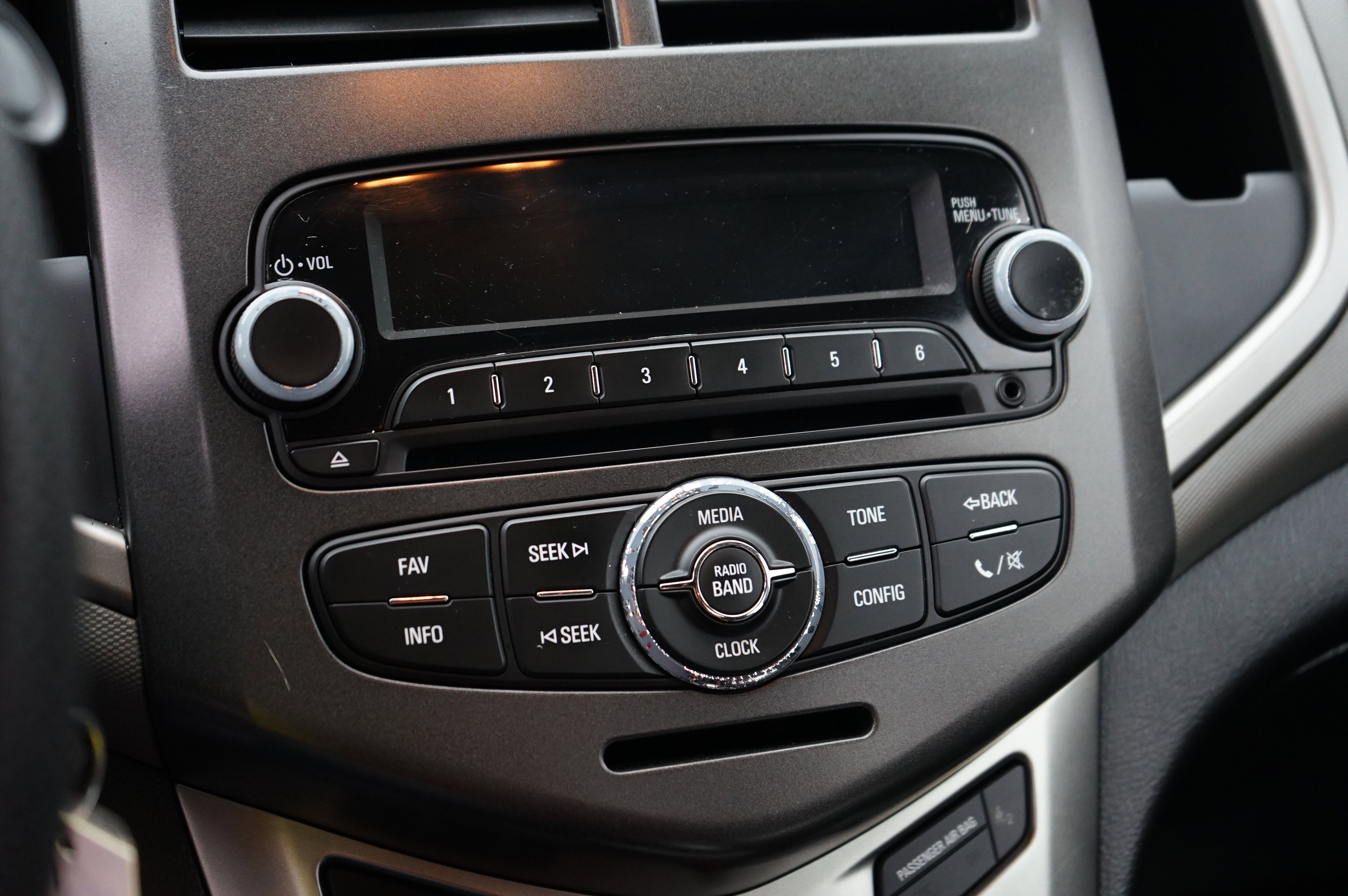 Used 2015 Chevrolet Sonic LT image 25