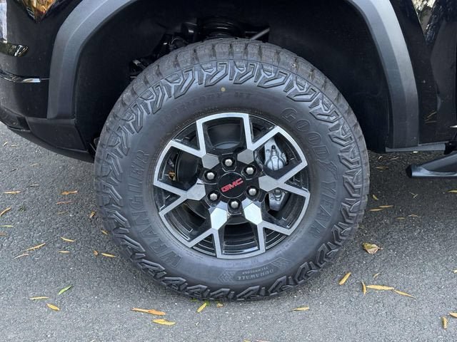 New 2026 GMC Canyon AT4X w/ Off-Road Front Bumper Package AWD/4WD image 8