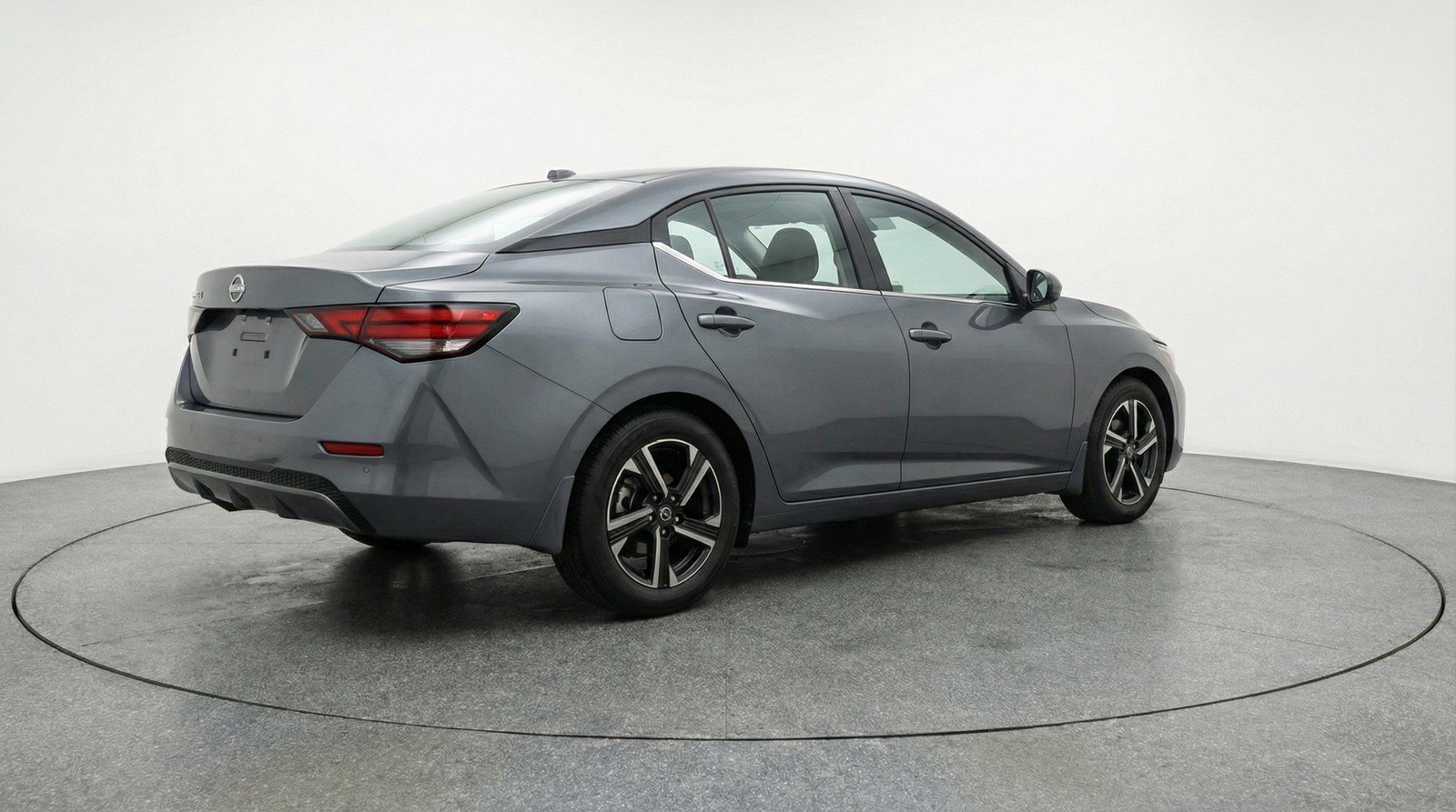 Used 2025 Nissan Sentra SV image 9