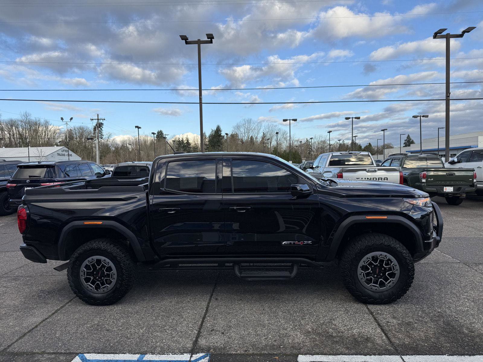 Used 2023 GMC Canyon AT4X w/ Edition 1 image 7