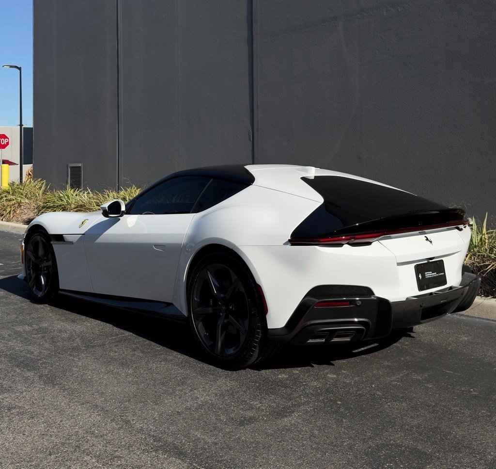 Used 2025 Ferrari 12Cilindri image 3