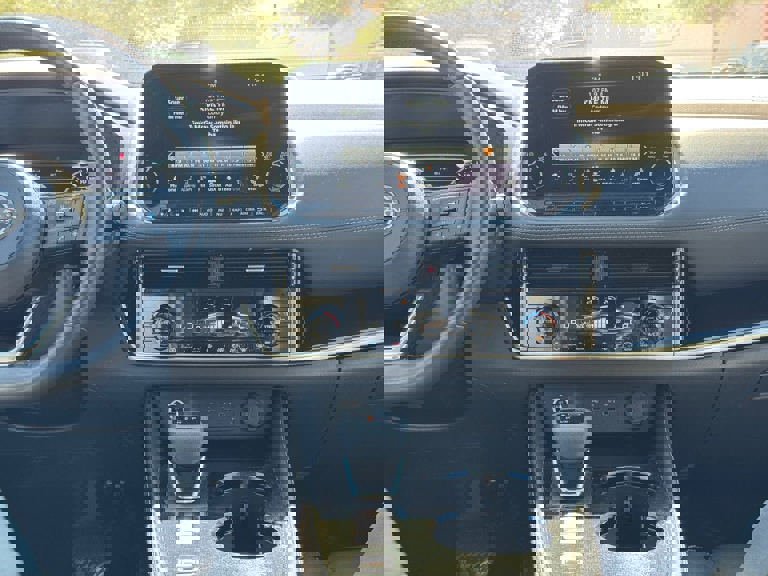 Used 2023 Nissan Rogue SL w/ SL Premium Package image 15