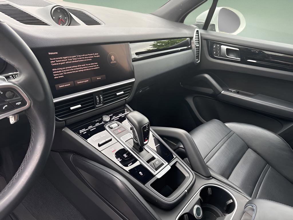 Used 2023 Porsche Cayenne Base image 23