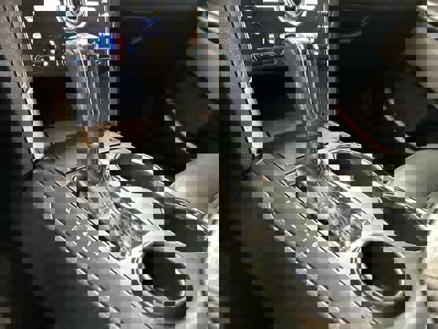 Used 2017 Ford Explorer Limited image 24